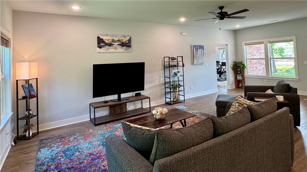 property viewer photo 7