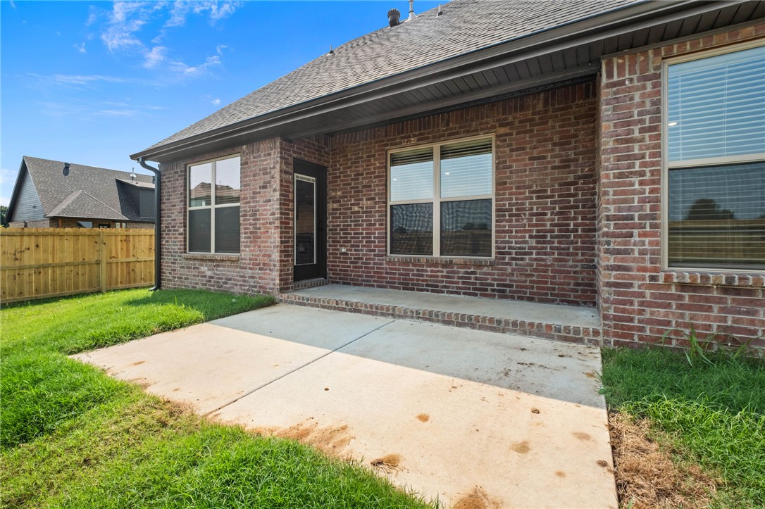 main property photo 30