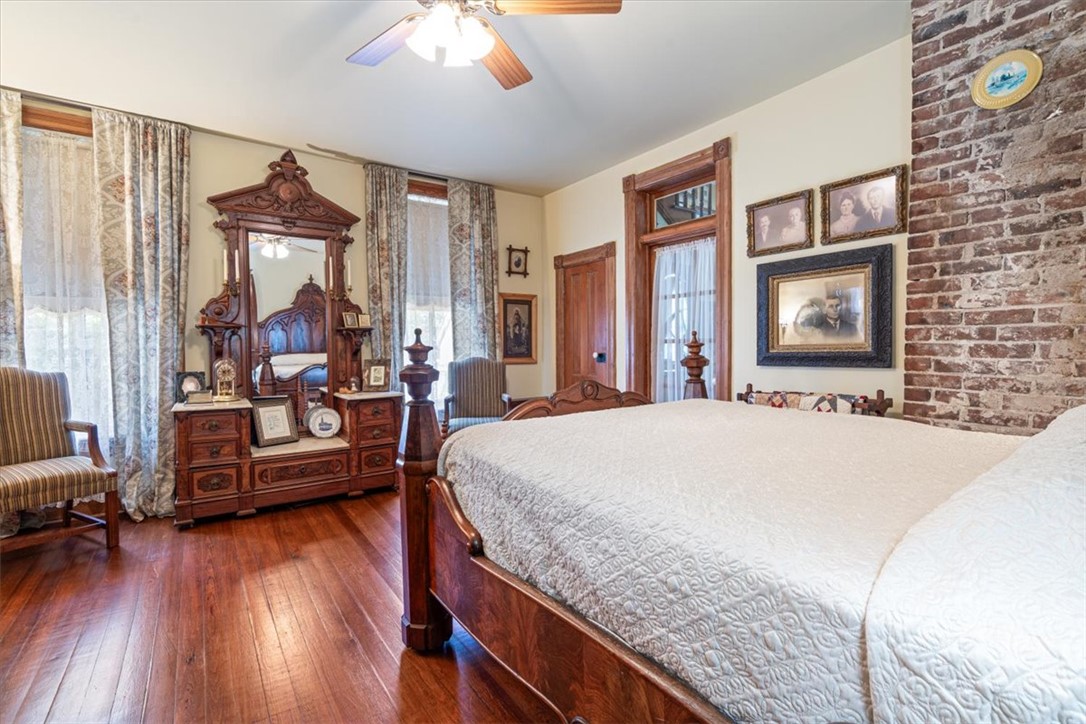 main property photo 13