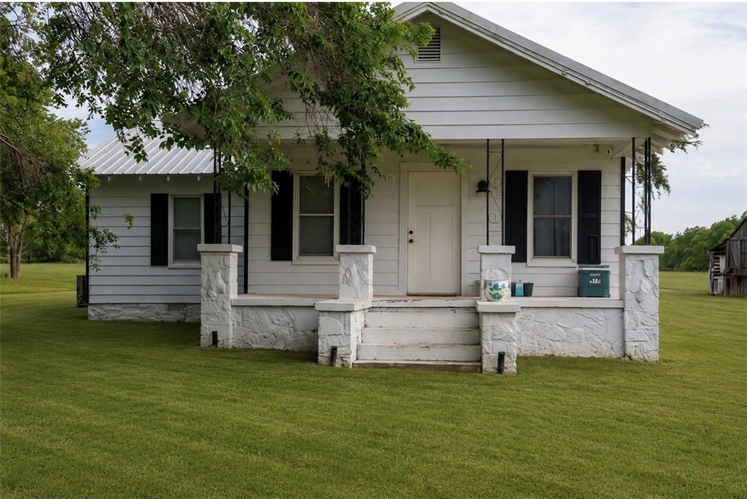 main property photo 6