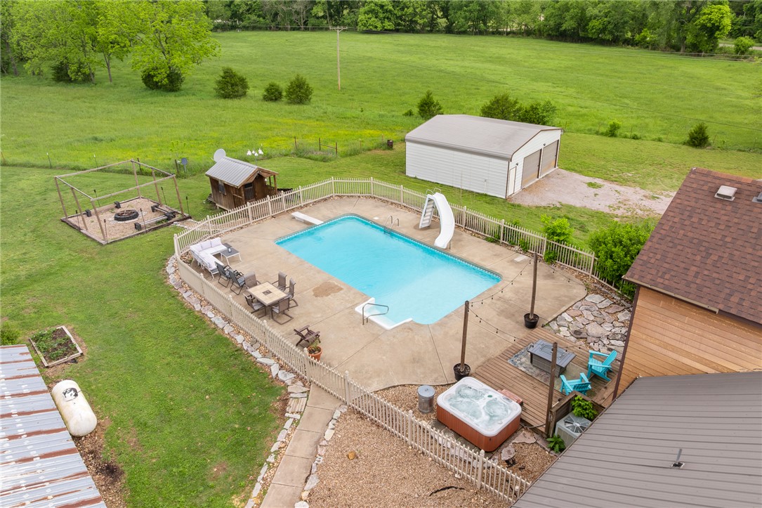 main property photo 39