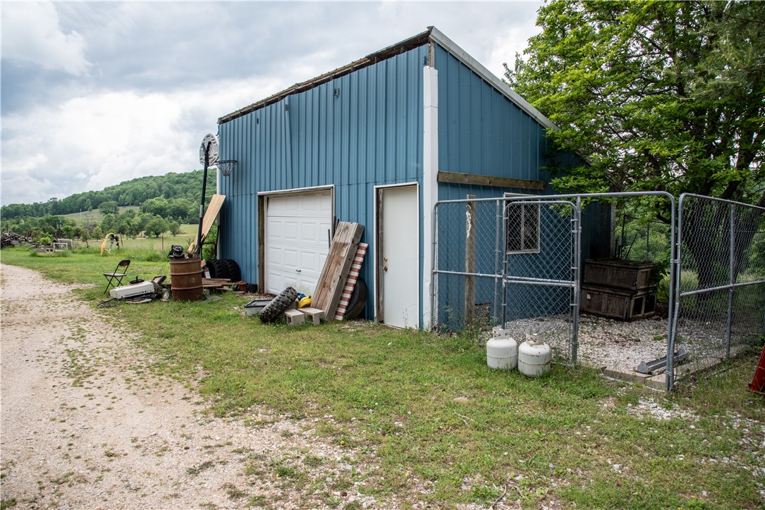 main property photo 12