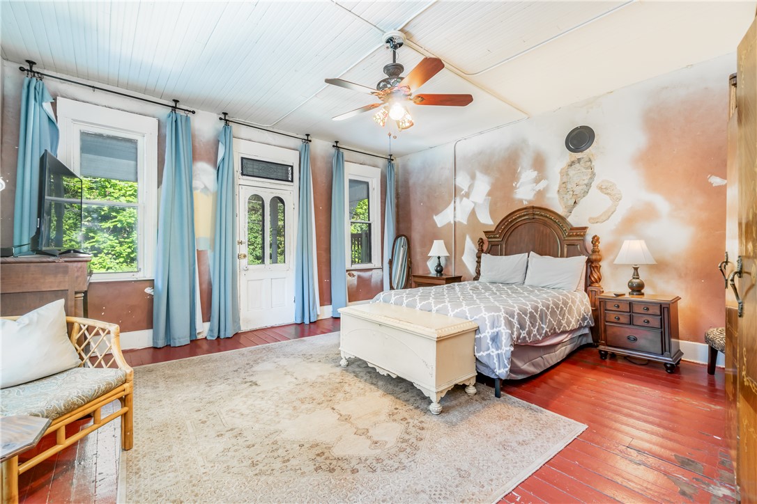 main property photo 13