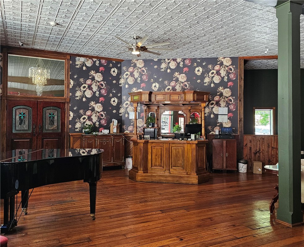 main property photo 6
