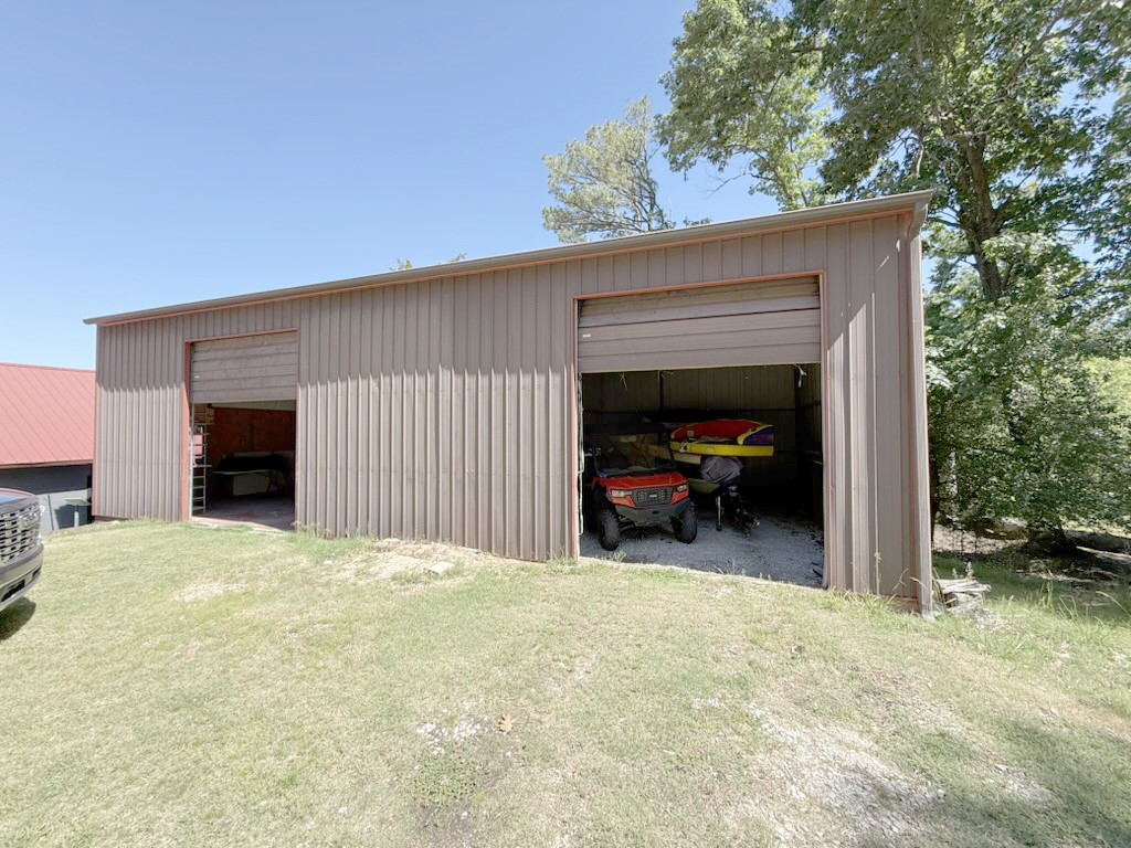 main property photo 28