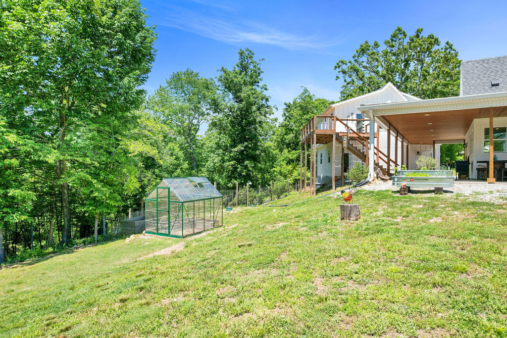 main property photo 41