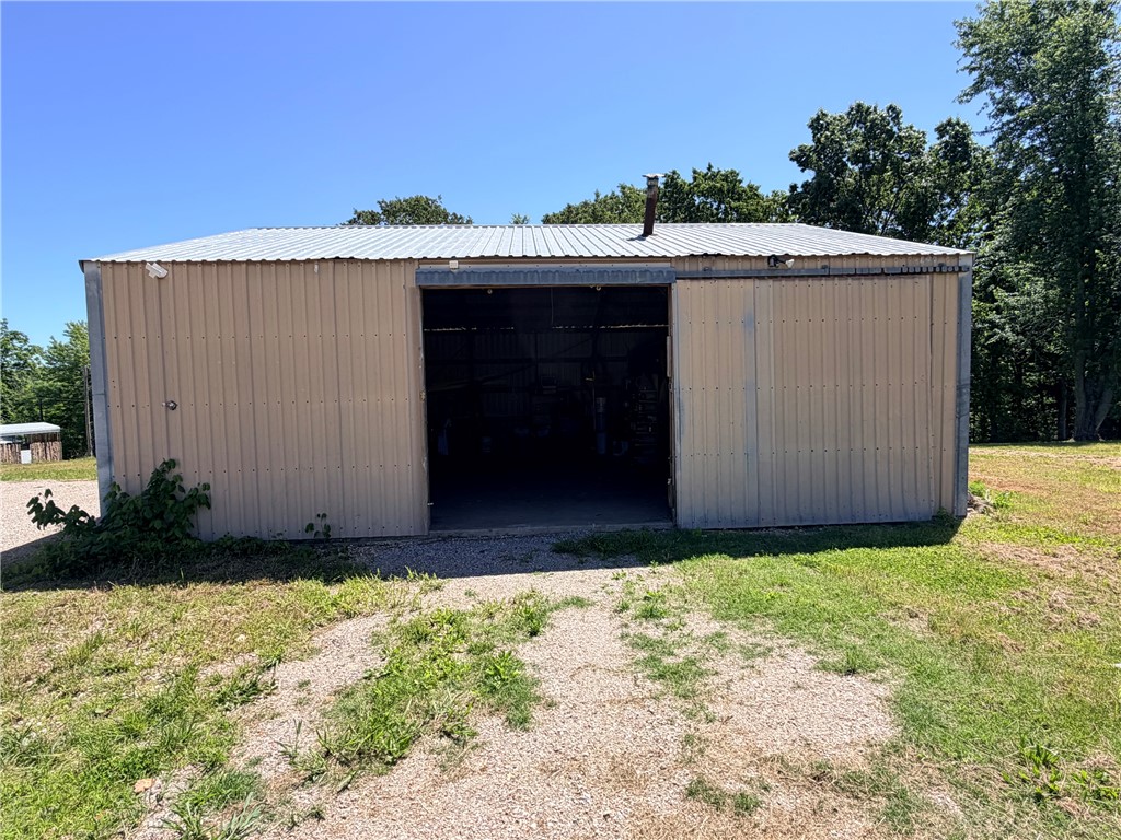 main property photo 33