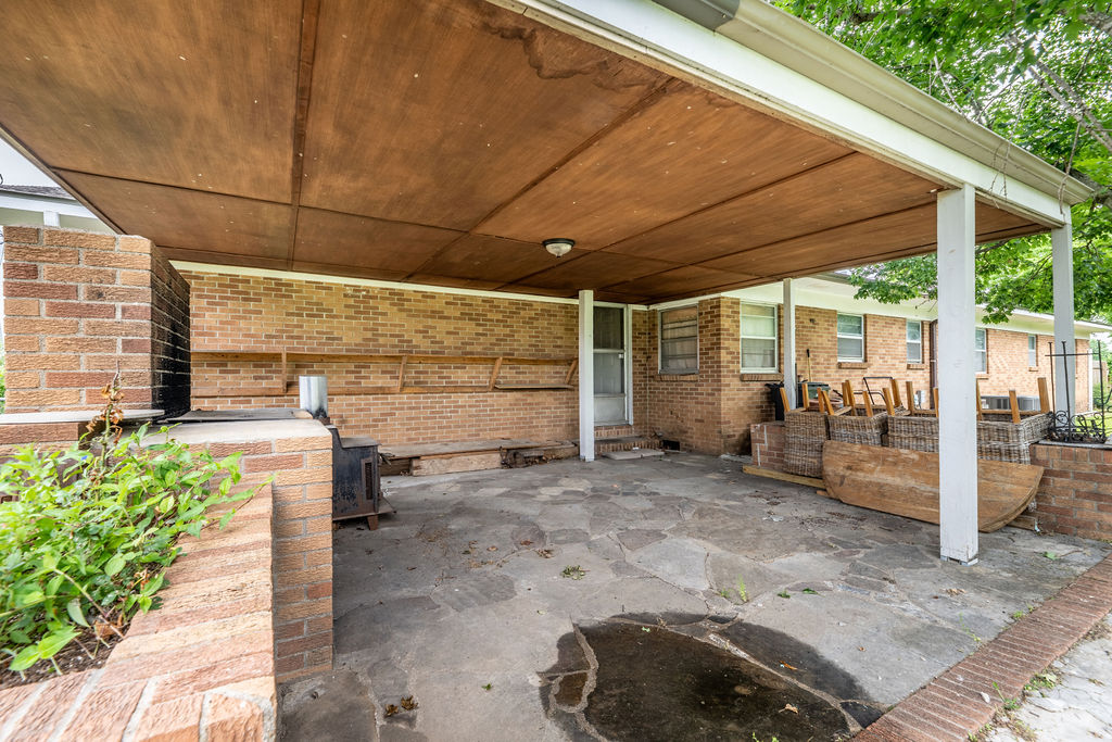 main property photo 44