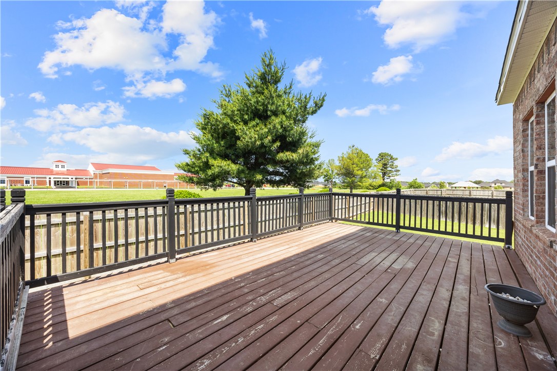 main property photo 29