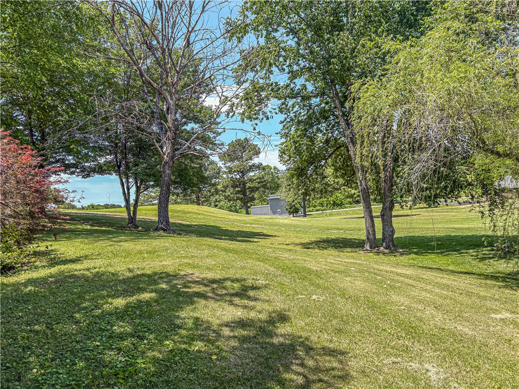 main property photo 41