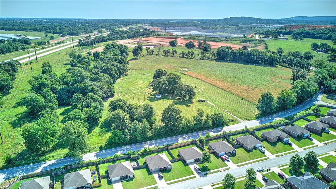 main property photo 13