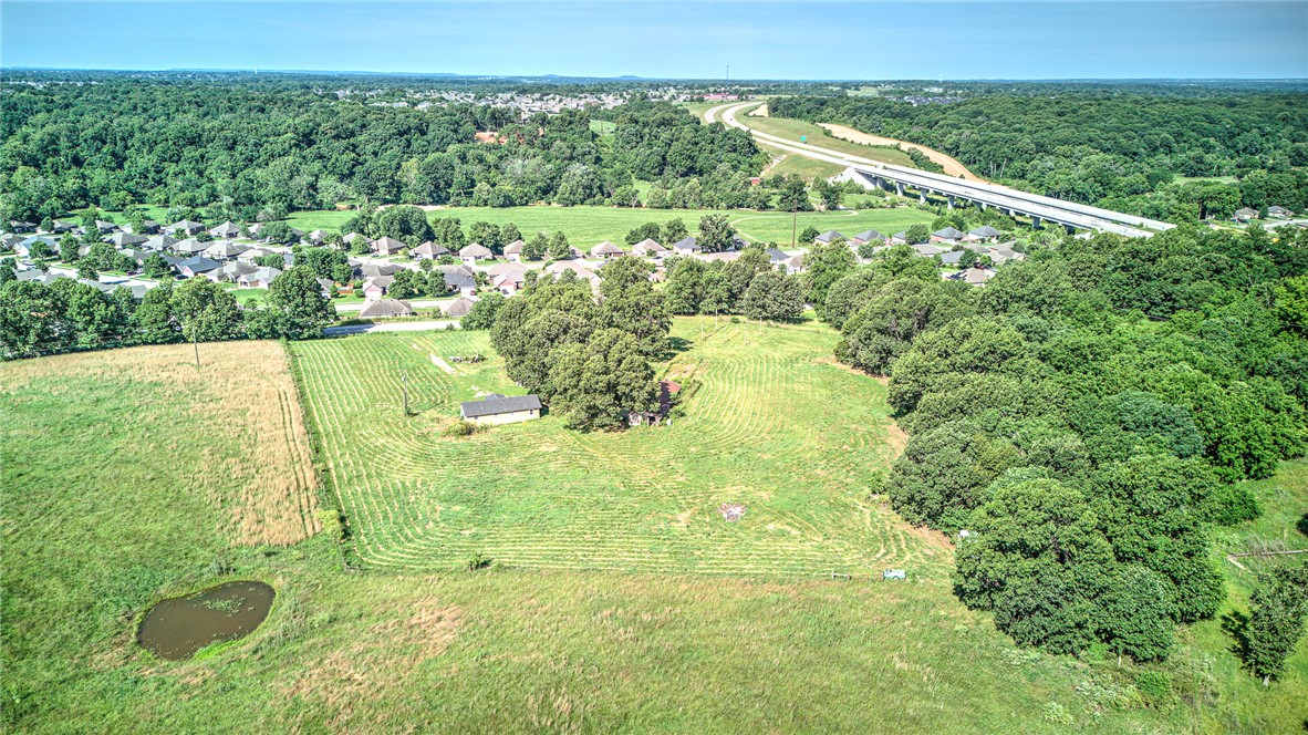 main property photo 8