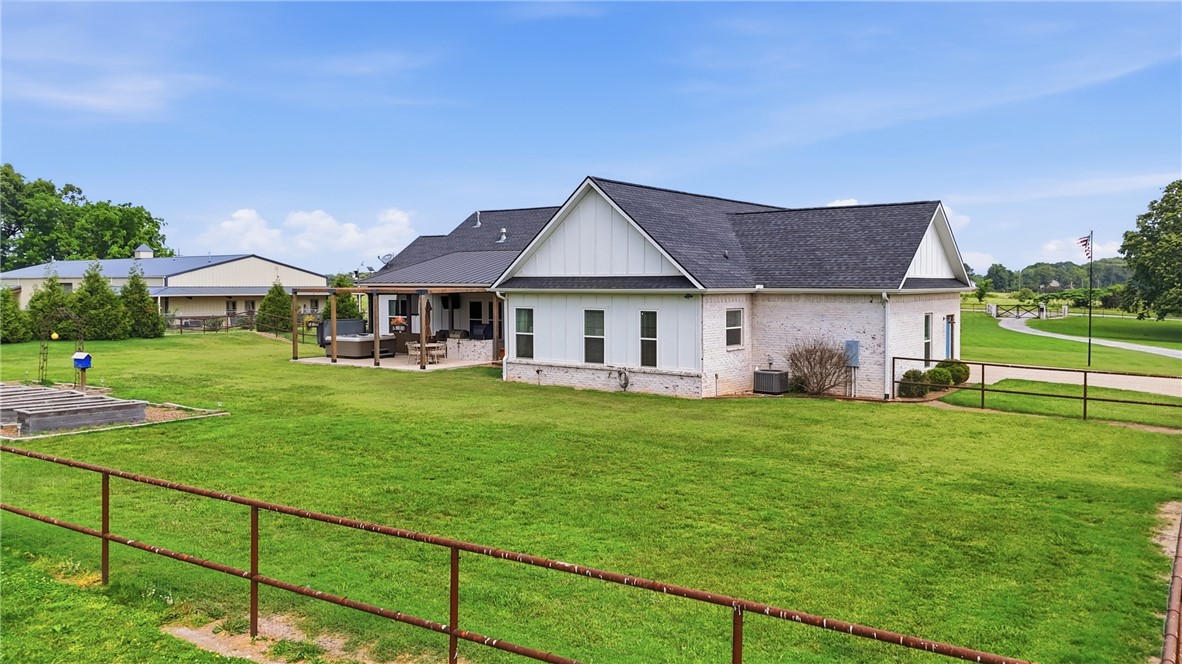 main property photo 37