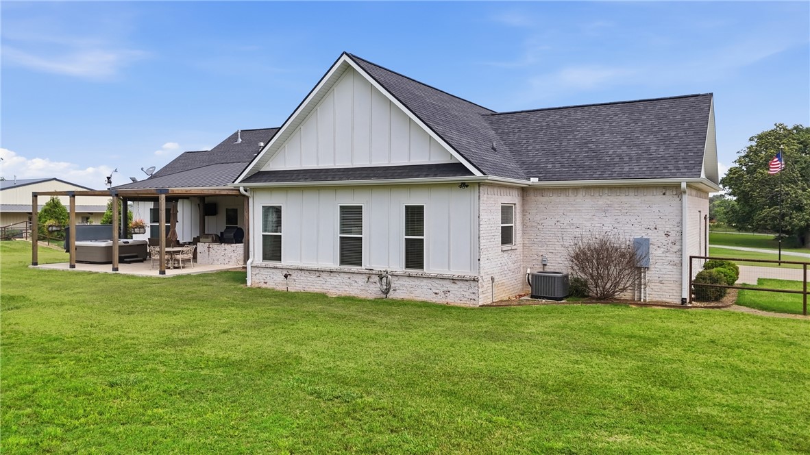 main property photo 38