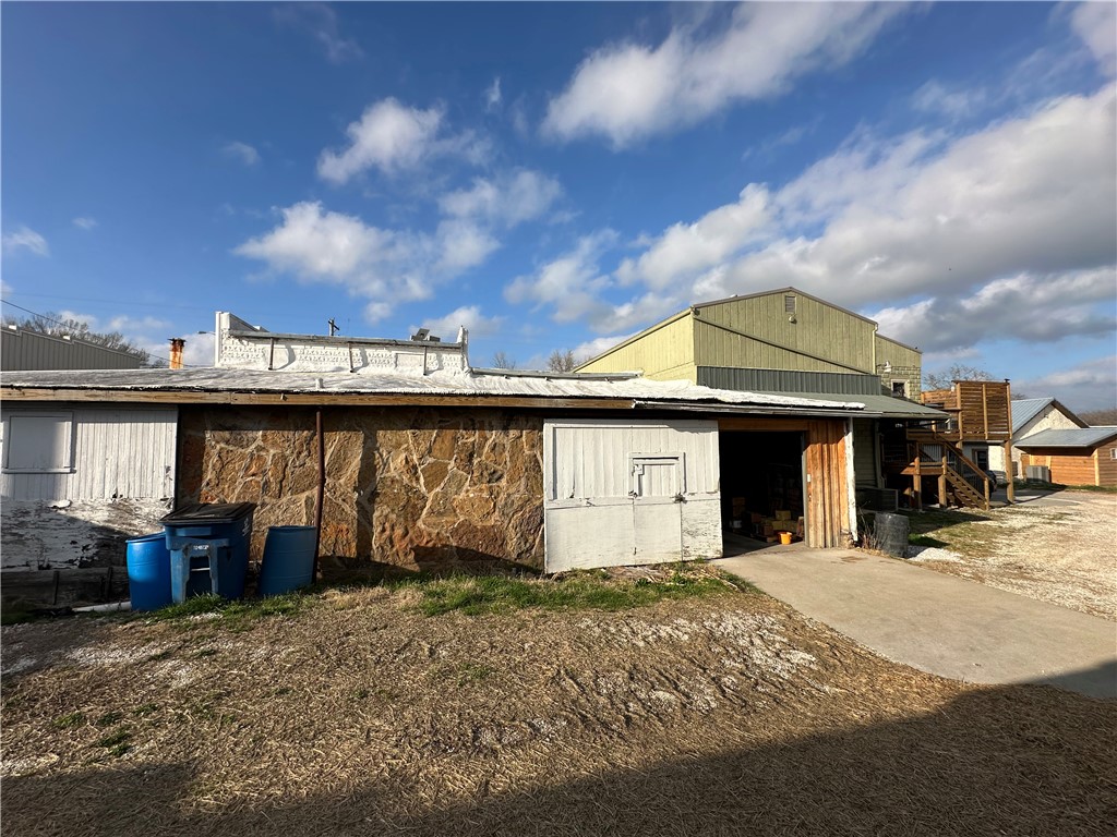 main property photo 12
