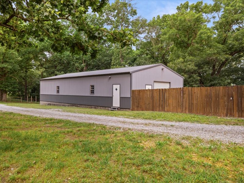 main property photo 18