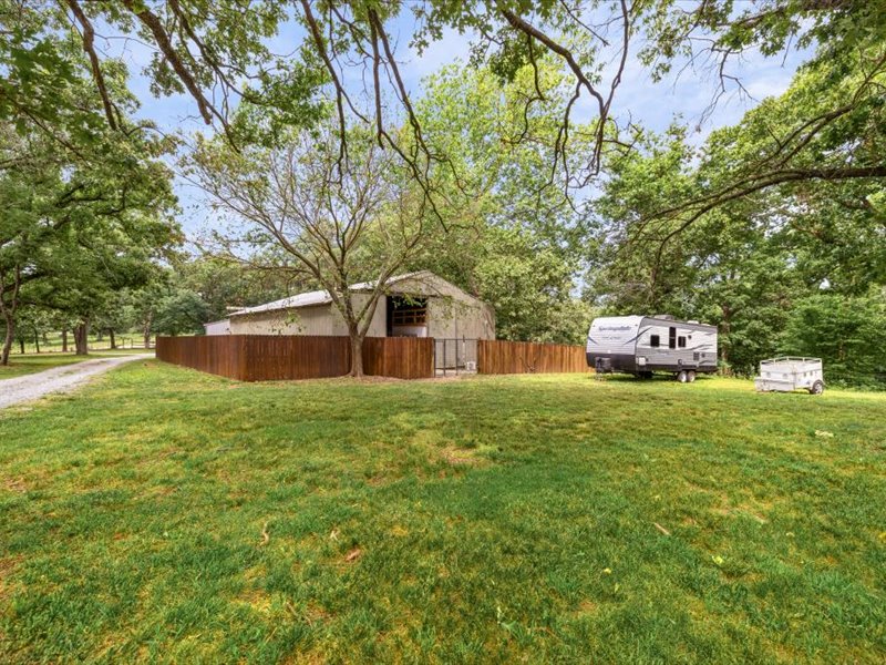 main property photo 19