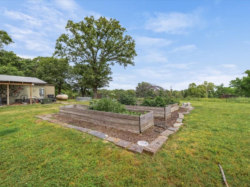 main property photo 26