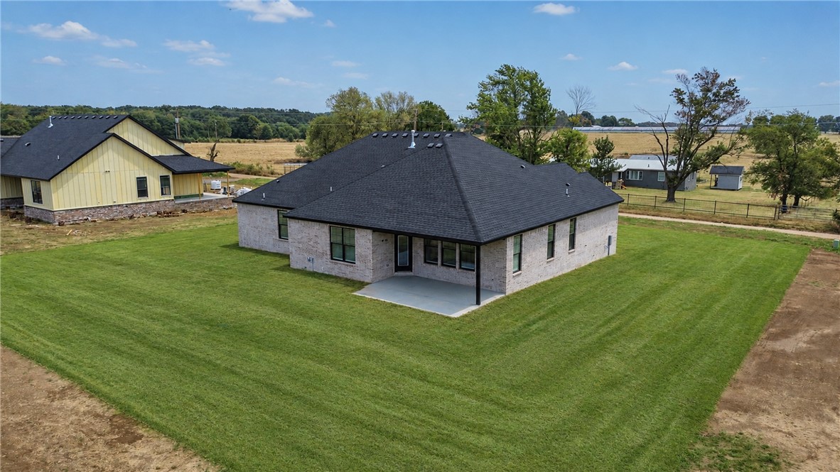 main property photo 4