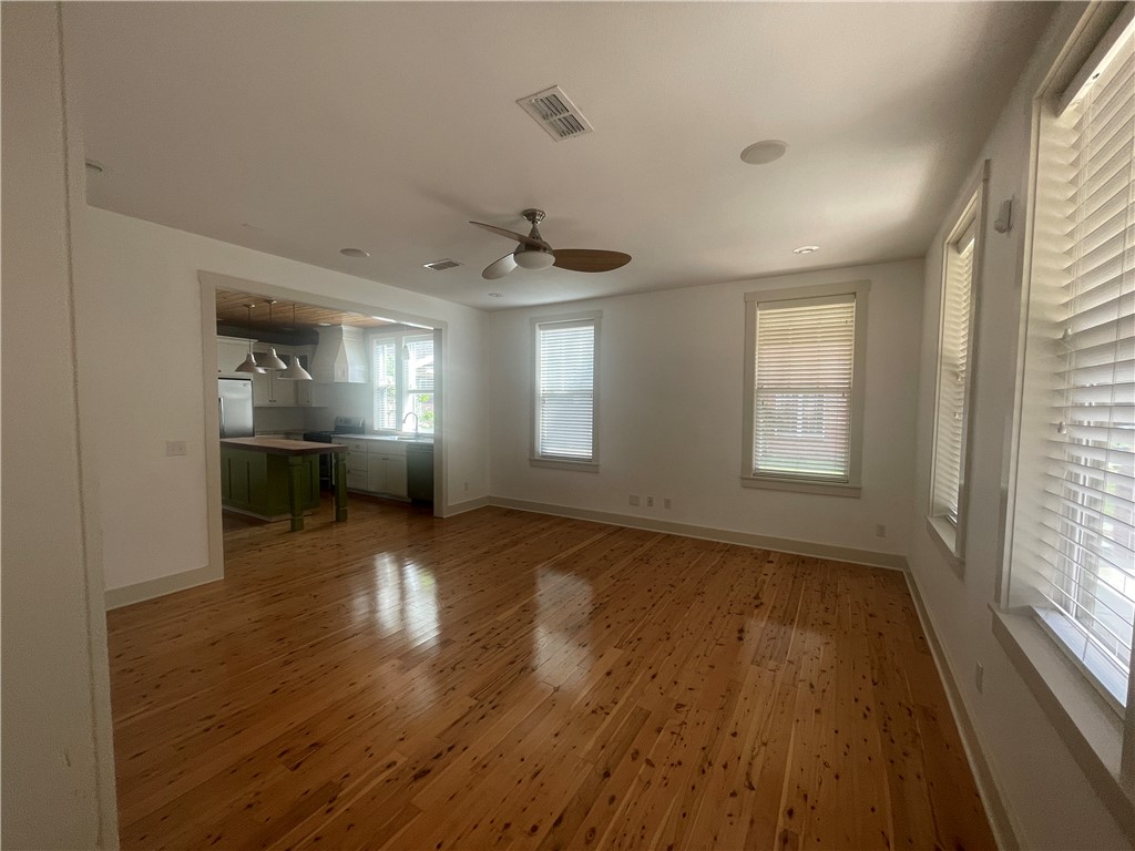 property viewer photo 2