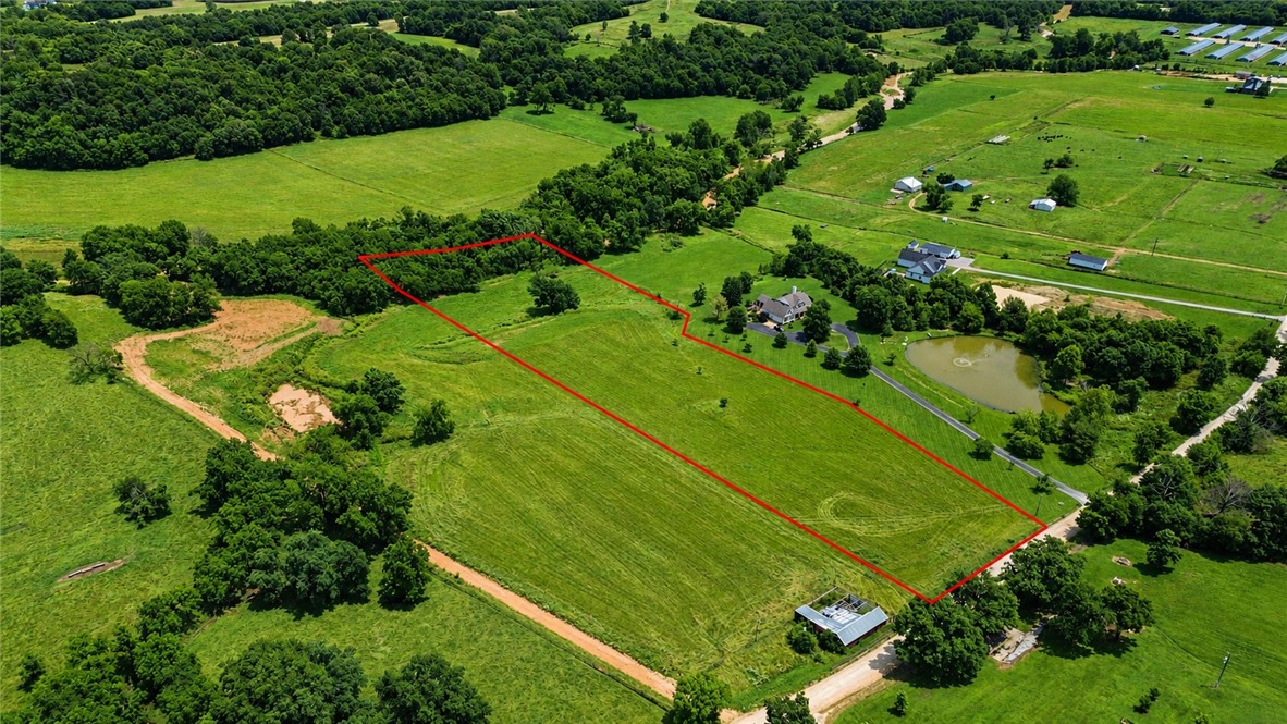 main property photo 25