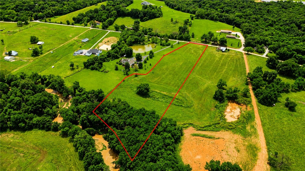 main property photo 40