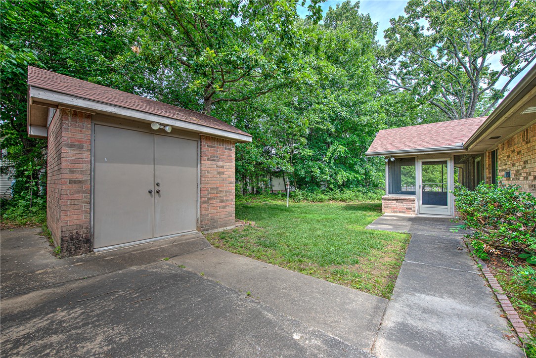 main property photo 32