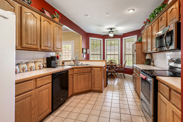 main property photo 8