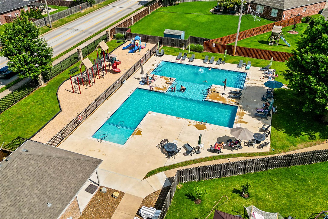 main property photo 50