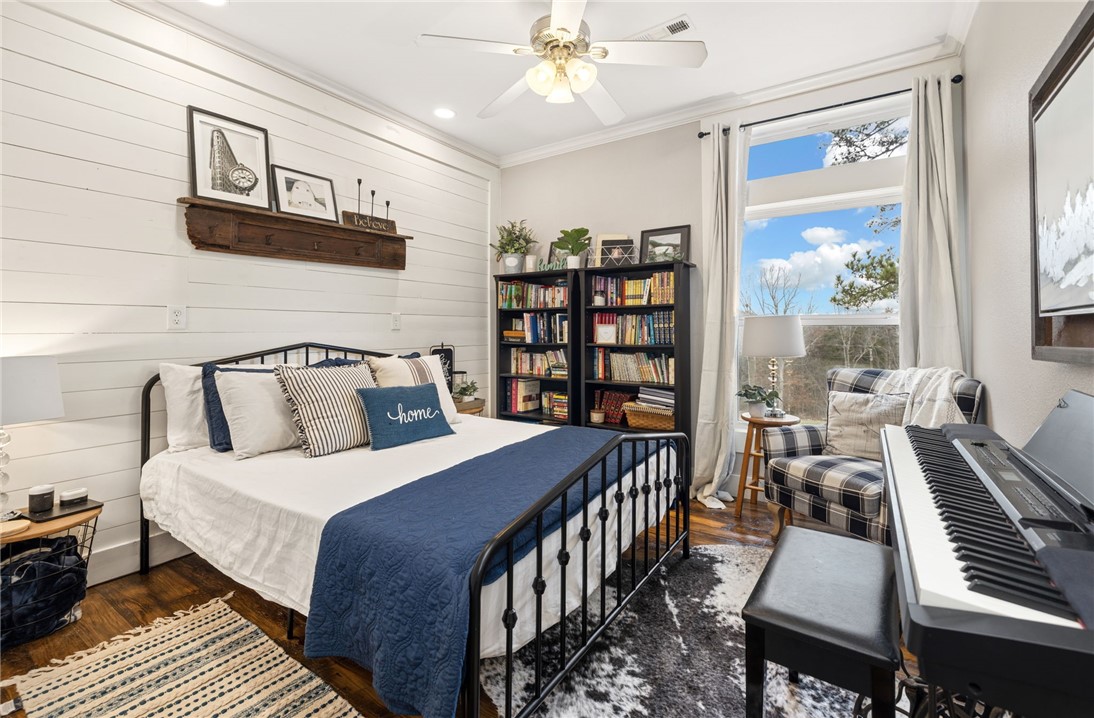 main property photo 15