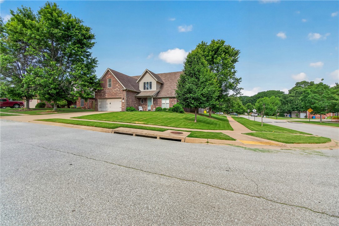 main property photo 12