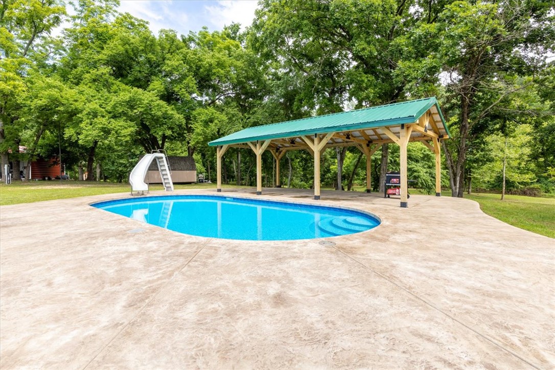 main property photo 42