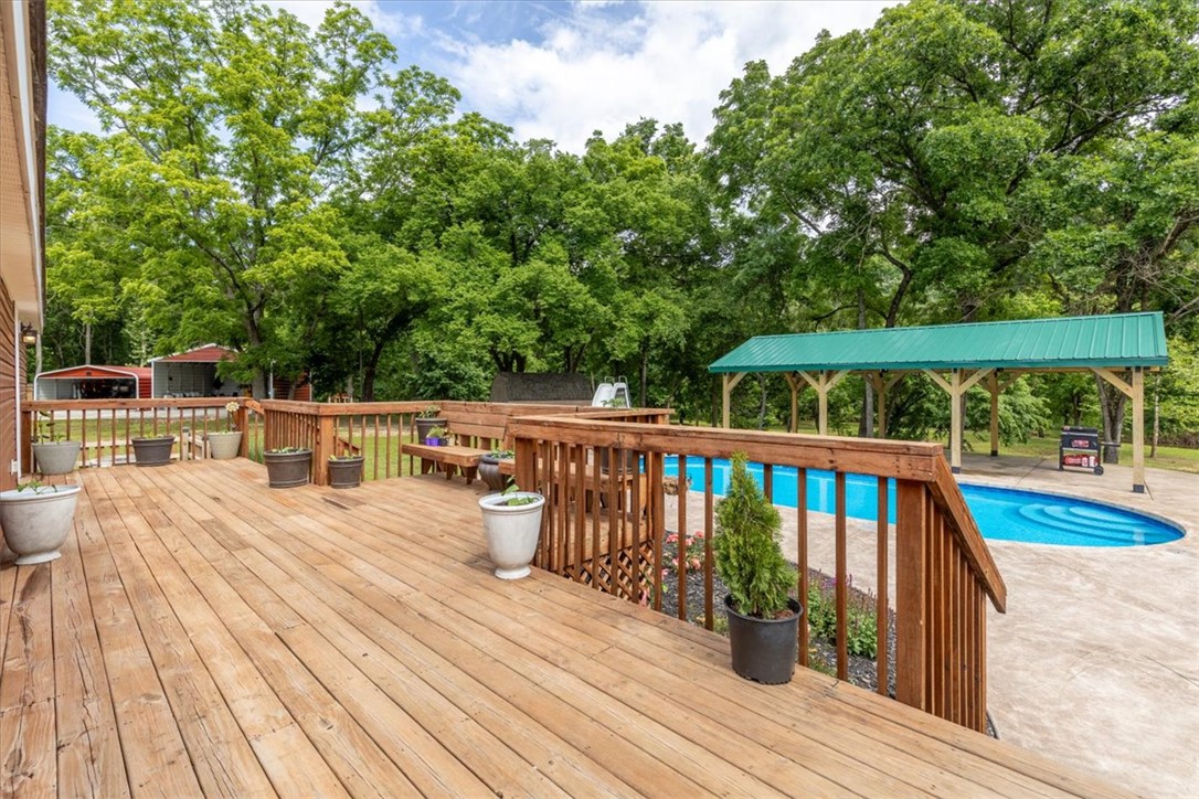 main property photo 44
