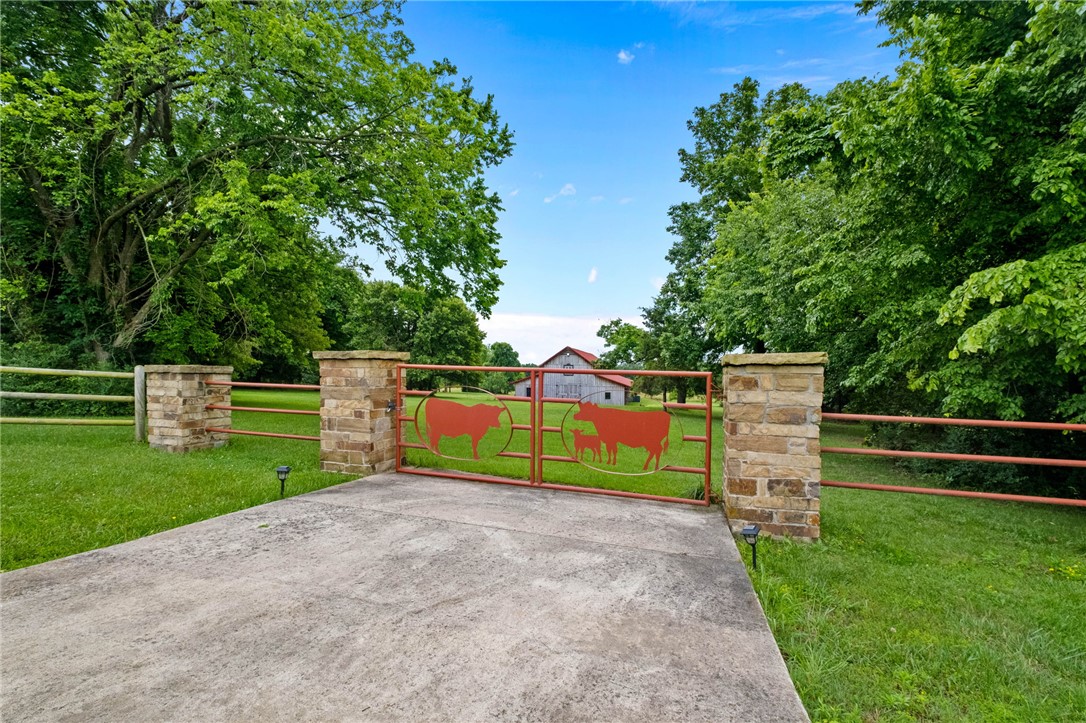 main property photo 30