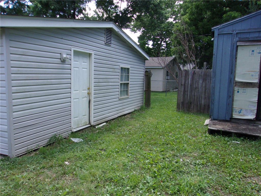 main property photo 22