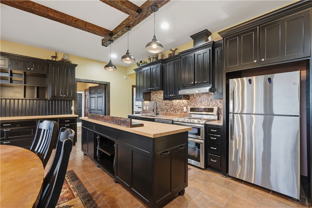 main property photo 28
