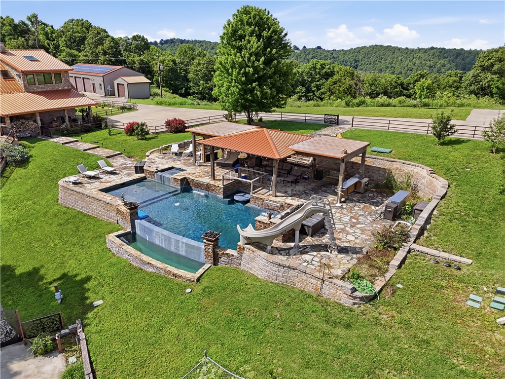 main property photo 3