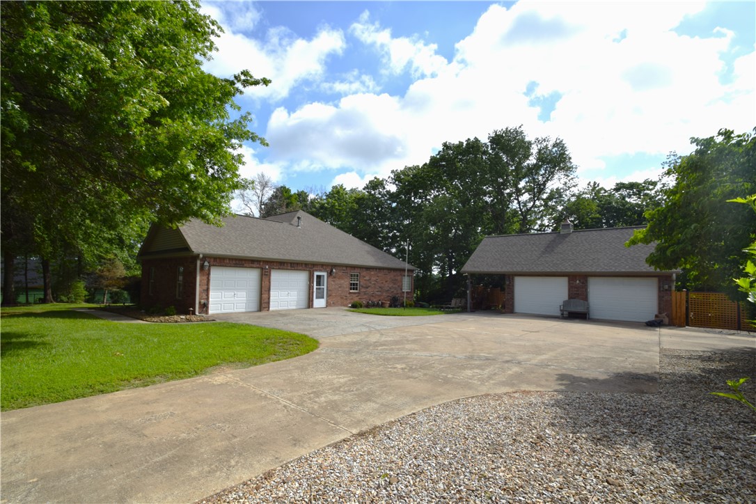 main property photo 30