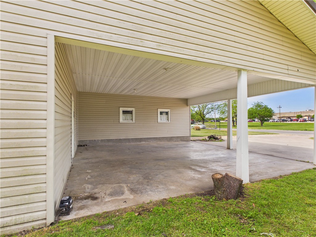 main property photo 13