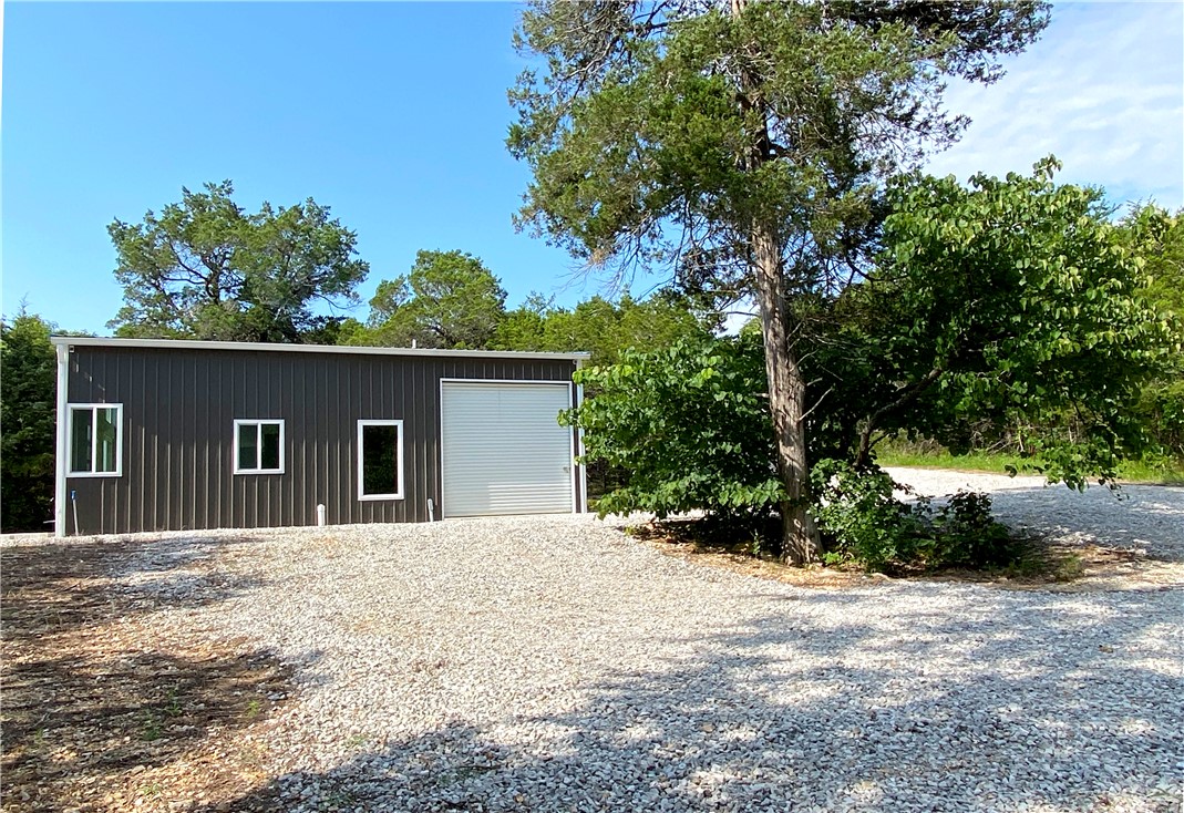 main property photo 11