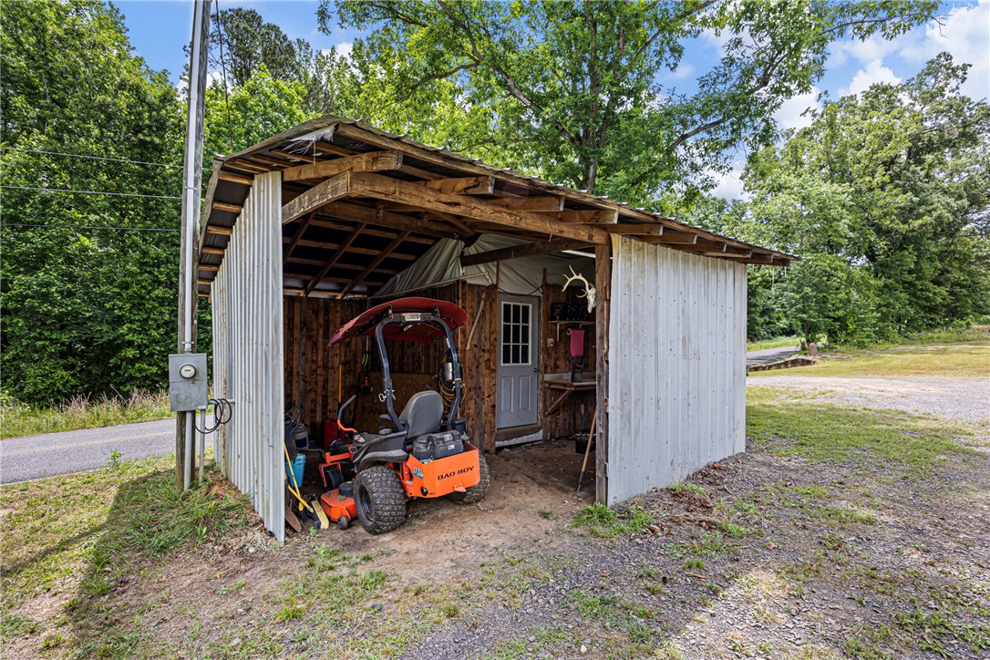 main property photo 31