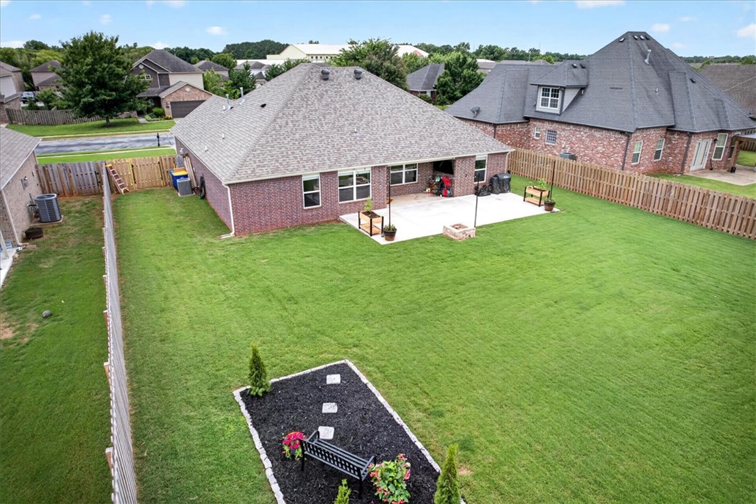 main property photo 41