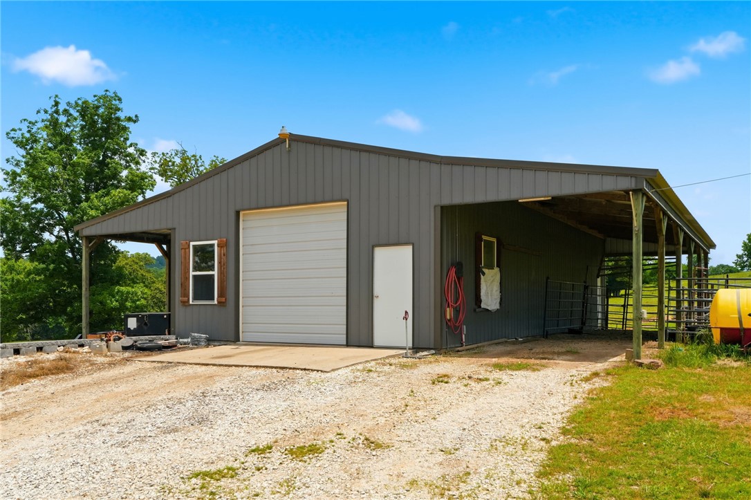 main property photo 40