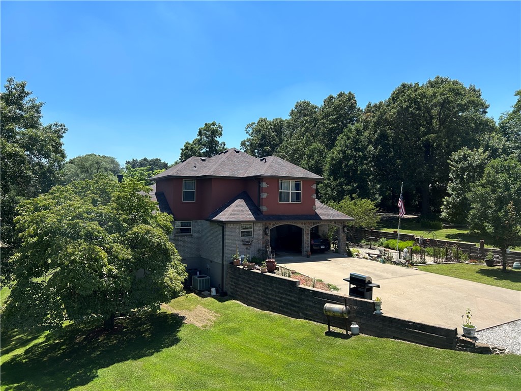 main property photo 9