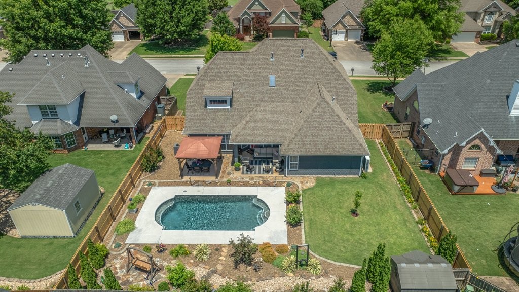 main property photo 10