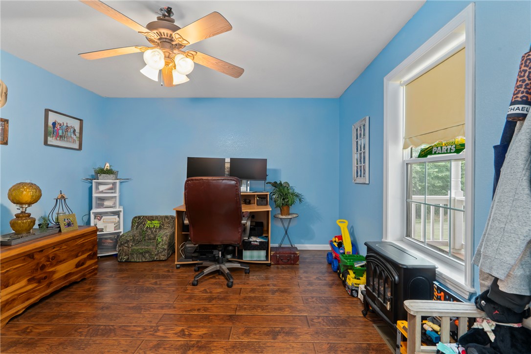 main property photo 14