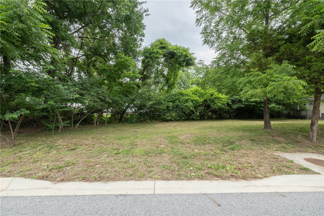 main property photo 14