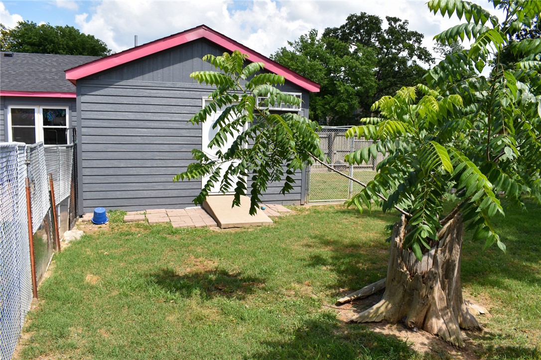 main property photo 15