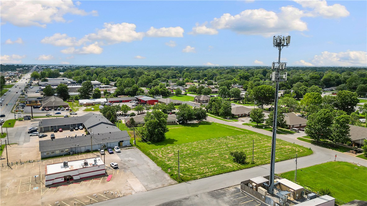 main property photo 13