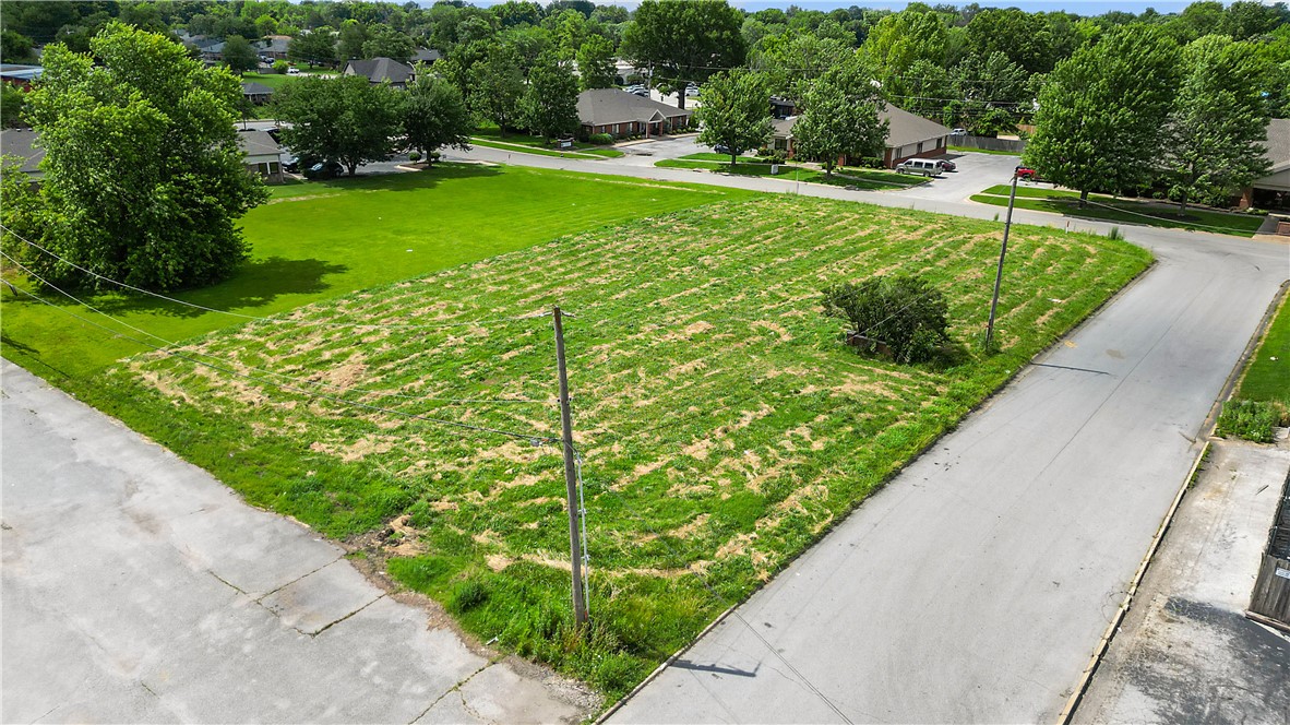main property photo 14
